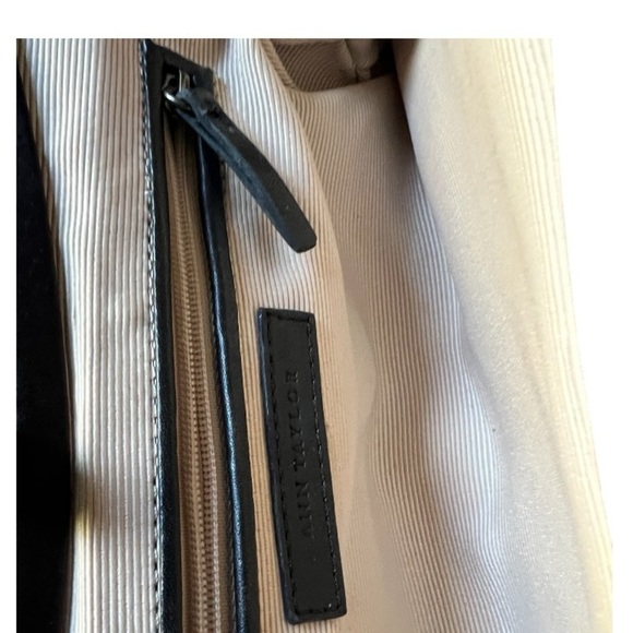 Ann Taylor Elegant Black Lace Clutch With Slide Snap Closure - Picture 5 of 7